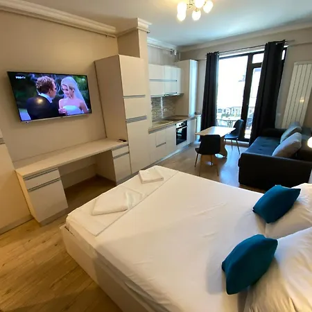 Solid Apartment Mamaia